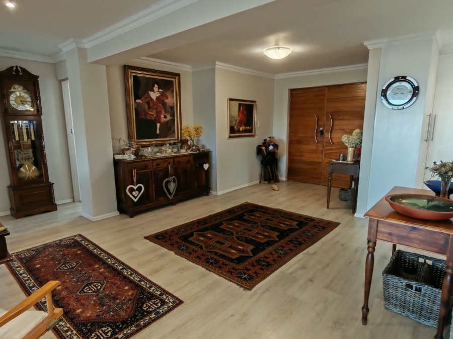 4 Bedroom Property for Sale in Herolds Bay Western Cape
